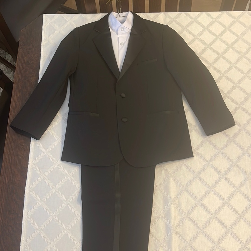 Like new, worn once Spring Notion boys size 8 tuxedo